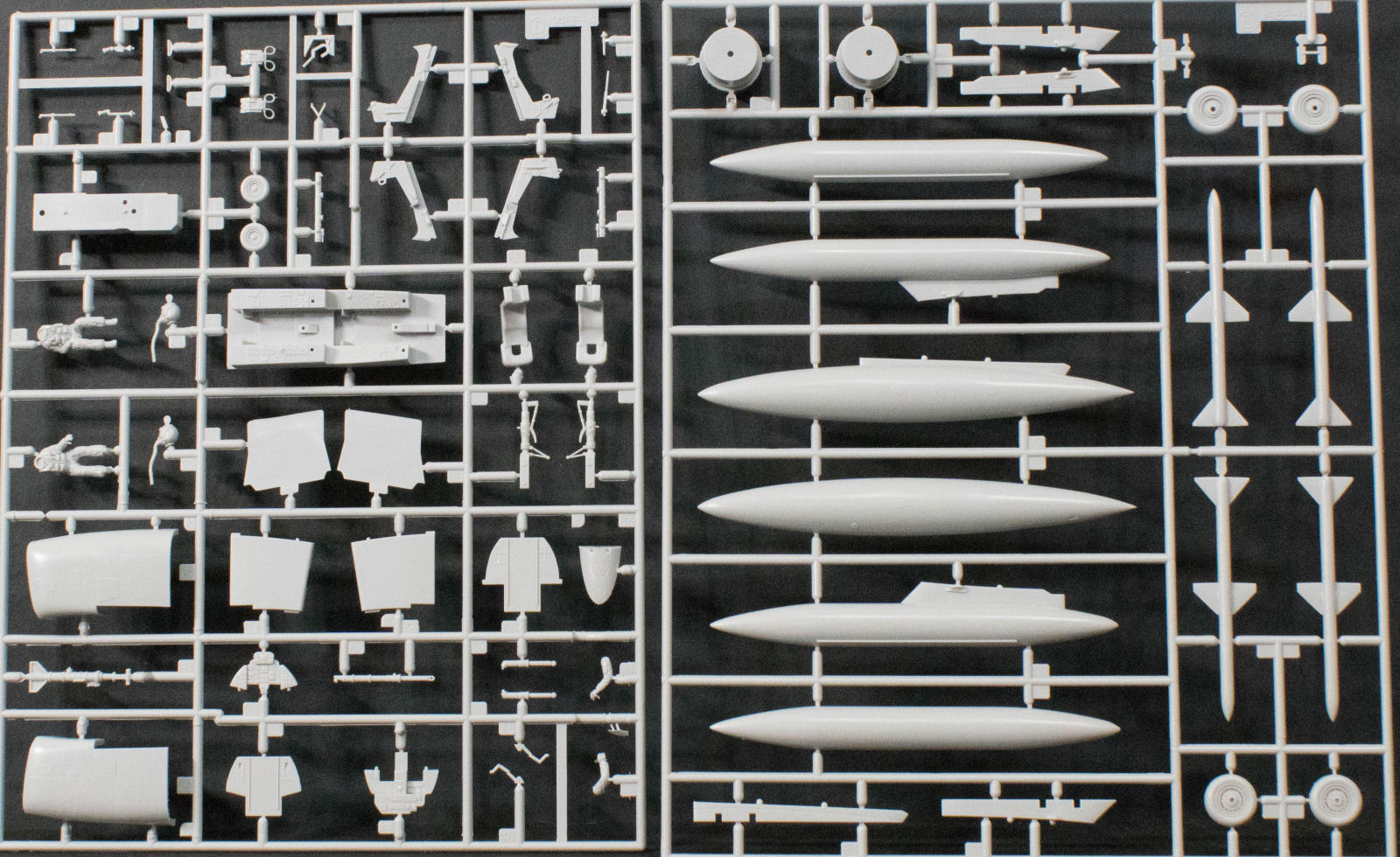 Hasegawa 07424 1/48 RF-4E Phantom II 'Sea Camouflage' Kit First Look Image 02