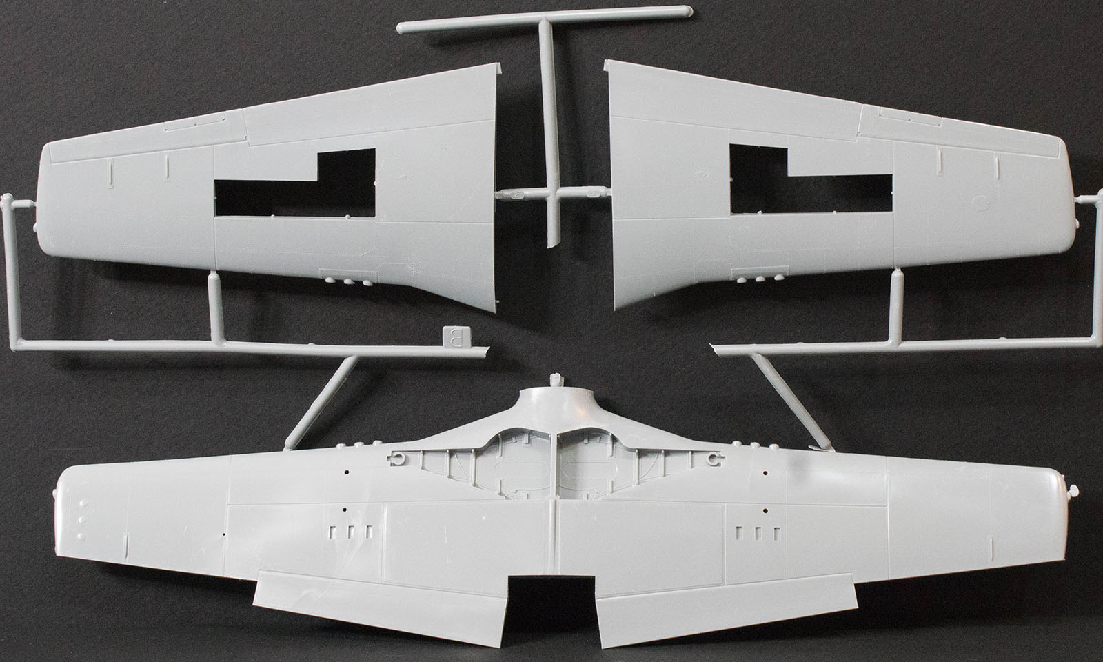Hasegawa 08244 1/32 P-51D Mustang w/Rocket Tubes Kit First Look Image 02