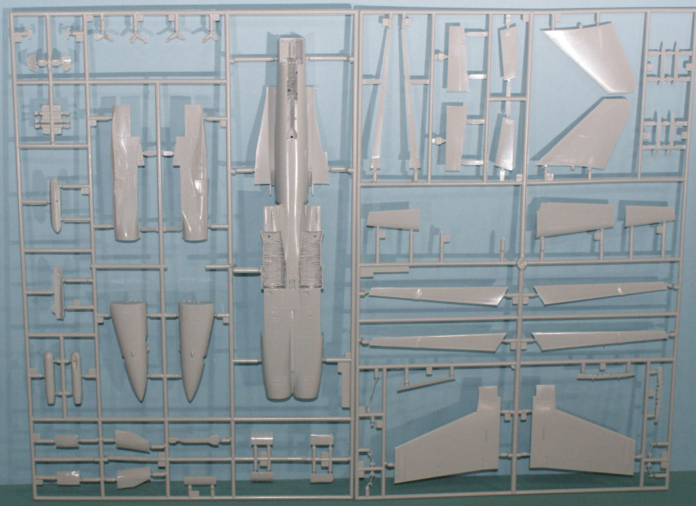 Hasegawa 09979 1/48 F/A-18C Hornet 'Chippy Ho Final' Review Image 02