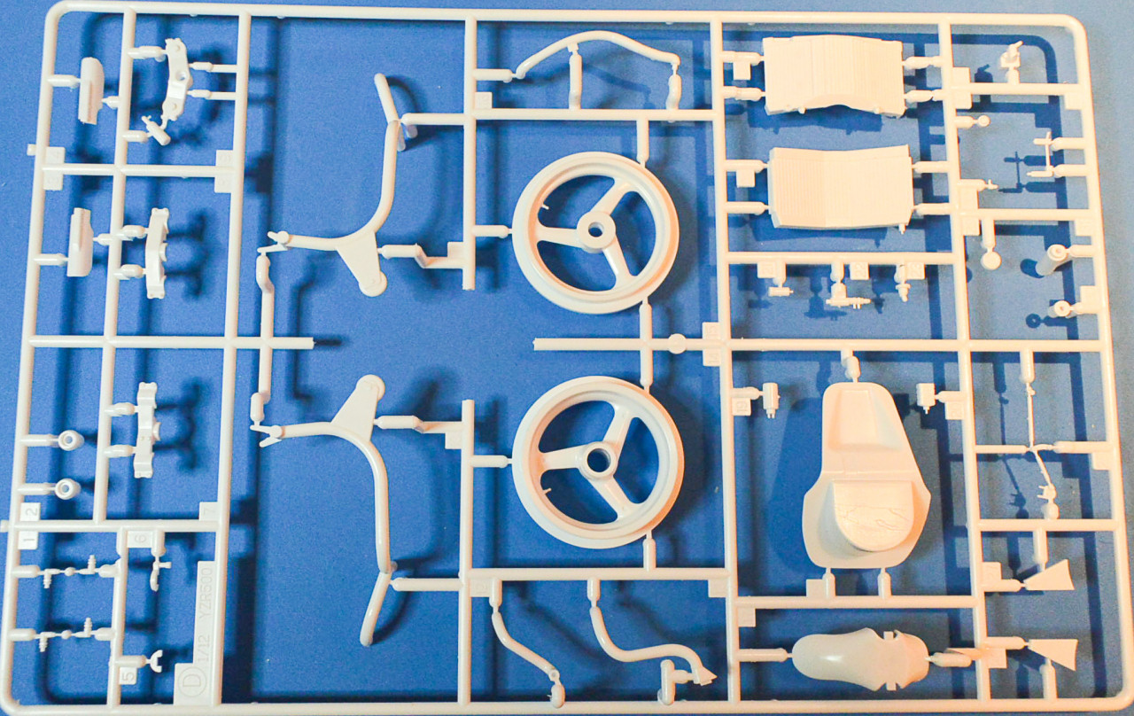 Hasegawa 21708 1/12 Yamaha YZR500 TECH21 1989 Kit First Look Image 04