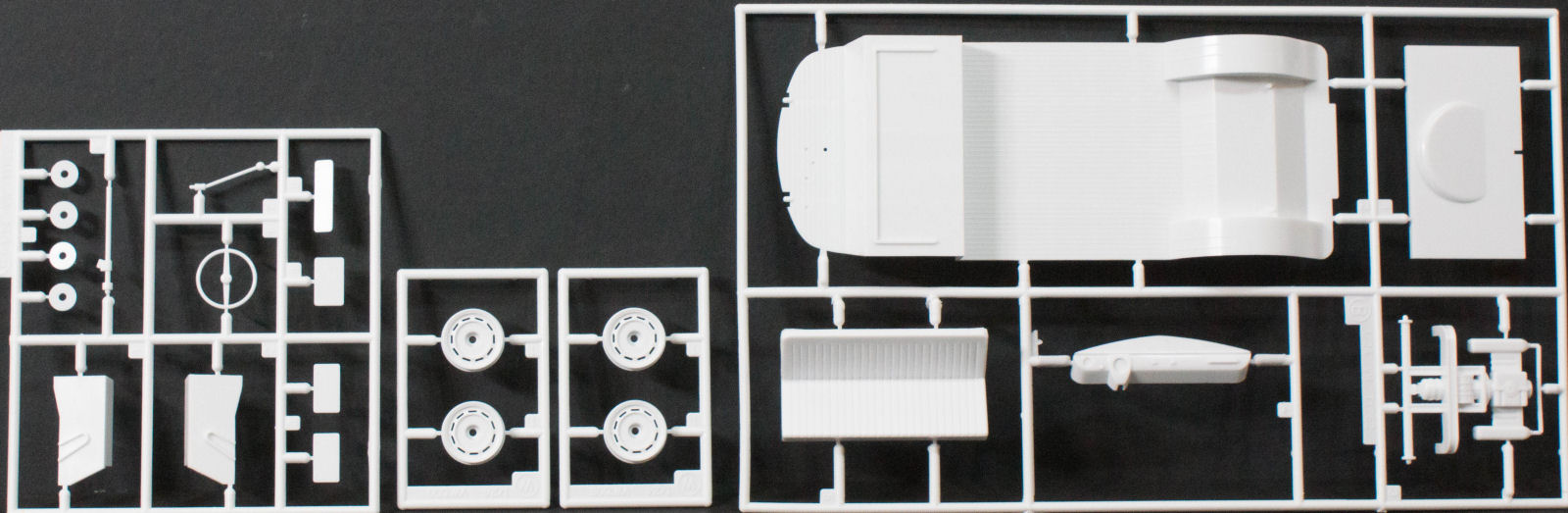 Hasegawa 52133 1/24 Volkswagen Type 2 Delivery Van 'Egg Girls Summer Paint 2015' Kit First Look Image 02