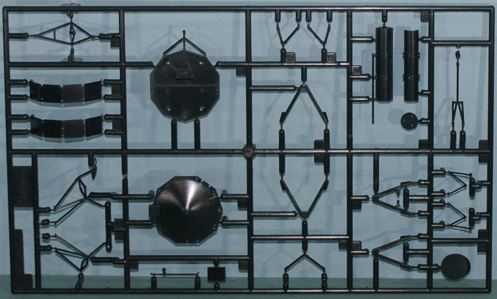 Hasegawa 54002 1/48 Voyager Review Image 01