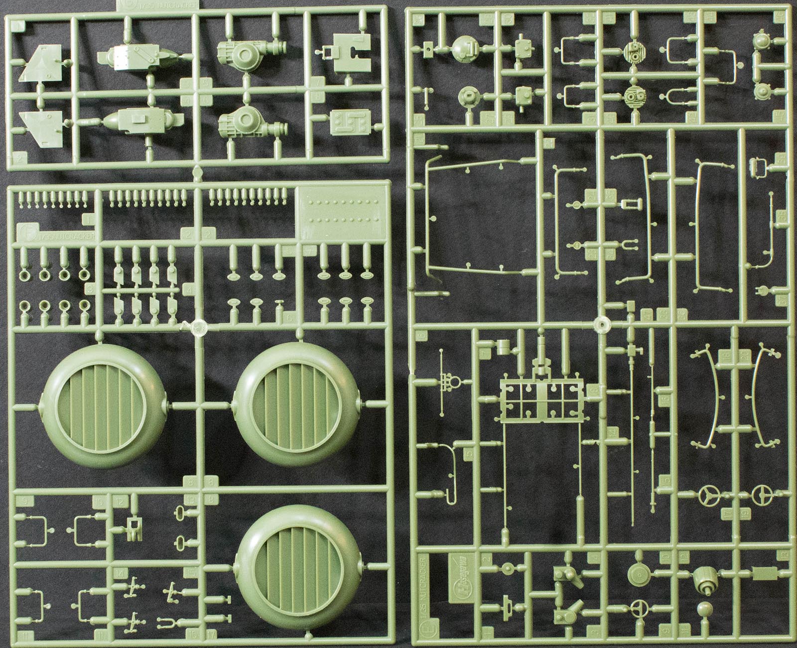 Hasegawa 64111 1/35 P.K.H.103 Nutcracker 'Kampfgruppe Balck' Ma.K Review Image 03