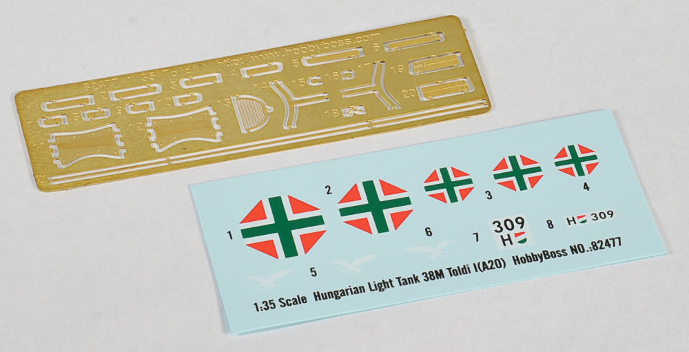 Hobby Boss 82477 1/35 Hungarian Light Tank 38M Toldi 1 (A20) Kit Image 05