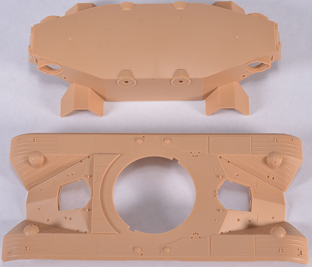 Hobby Boss 82489 1/35 EBR-10 Wheeled Reconnaissance Vehicle Kit Image 01