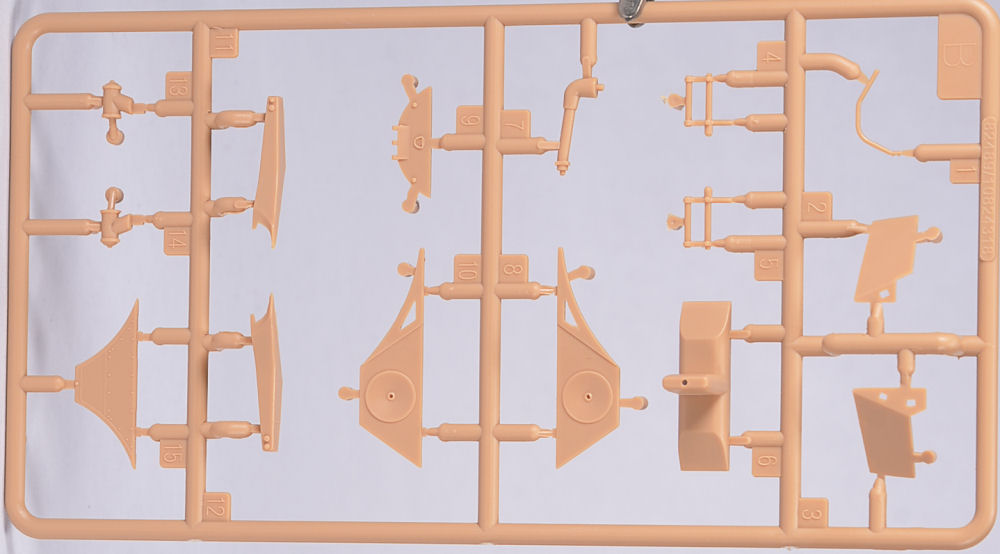 Hobby Boss 82489 1/35 EBR-10 Wheeled Reconnaissance Vehicle Kit Image 06