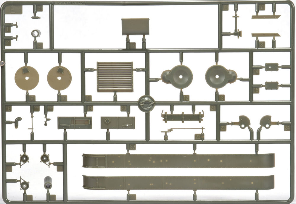 Hobby Boss 82494 1/35 T-26 Light Infantry Tank Model 1931 Kit Image 02