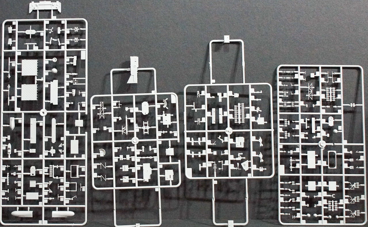 Hobby Boss 83405 1/700 USS Boxer LHD 4 Kit Image 02