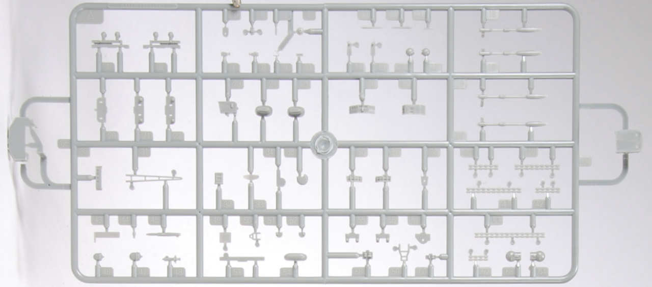 Hobby Boss 83416 1/700 Soviet Aircraft Carrier Baku Kit Image 02