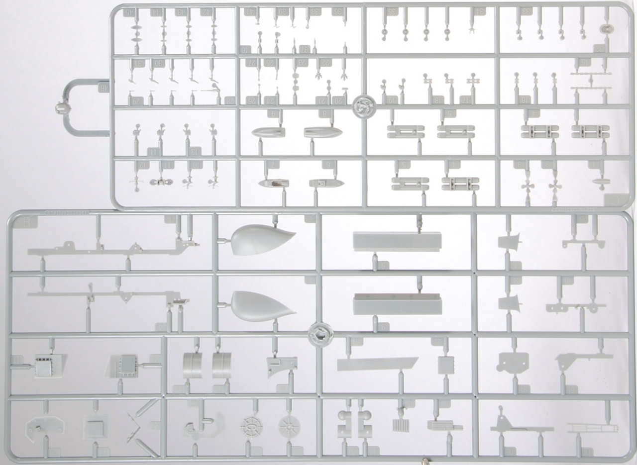 Hobby Boss 83416 1/700 Soviet Aircraft Carrier Baku Kit Image 03