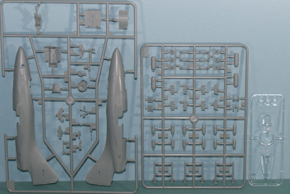 Hobby Boss 87249 1/72 F9F-2P Panther Kit Image 01