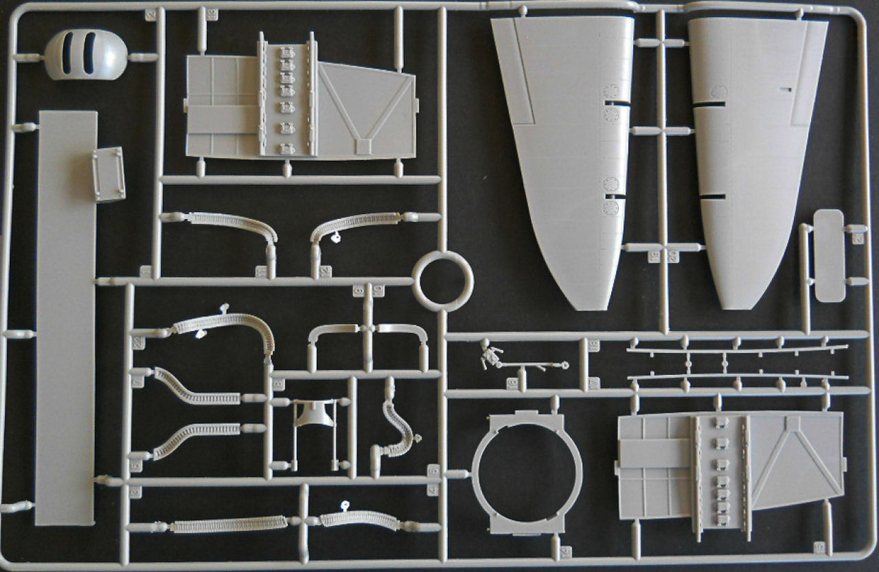 HK Models 01E04 1/32 B-17G Flying Fortress First Look Image 11