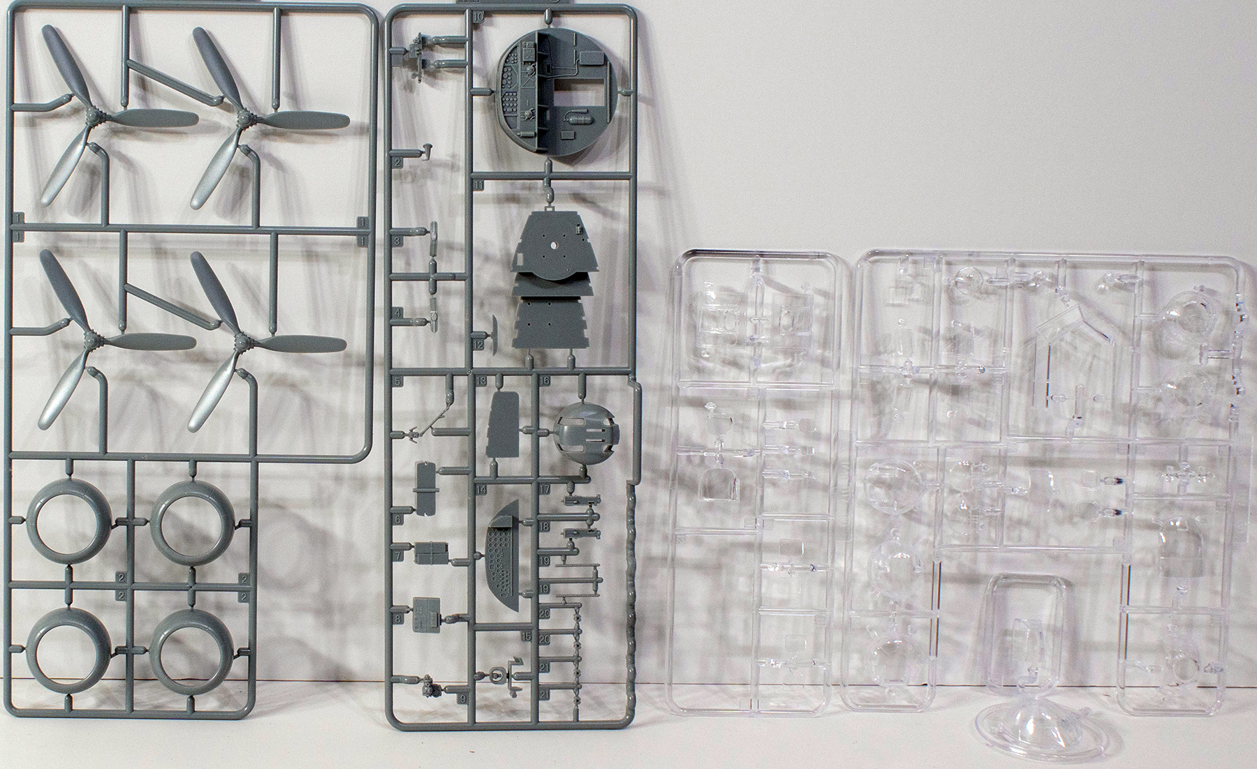 HK Models 01f01 1/48 B-17G Flying Fortress First Look Image 07
