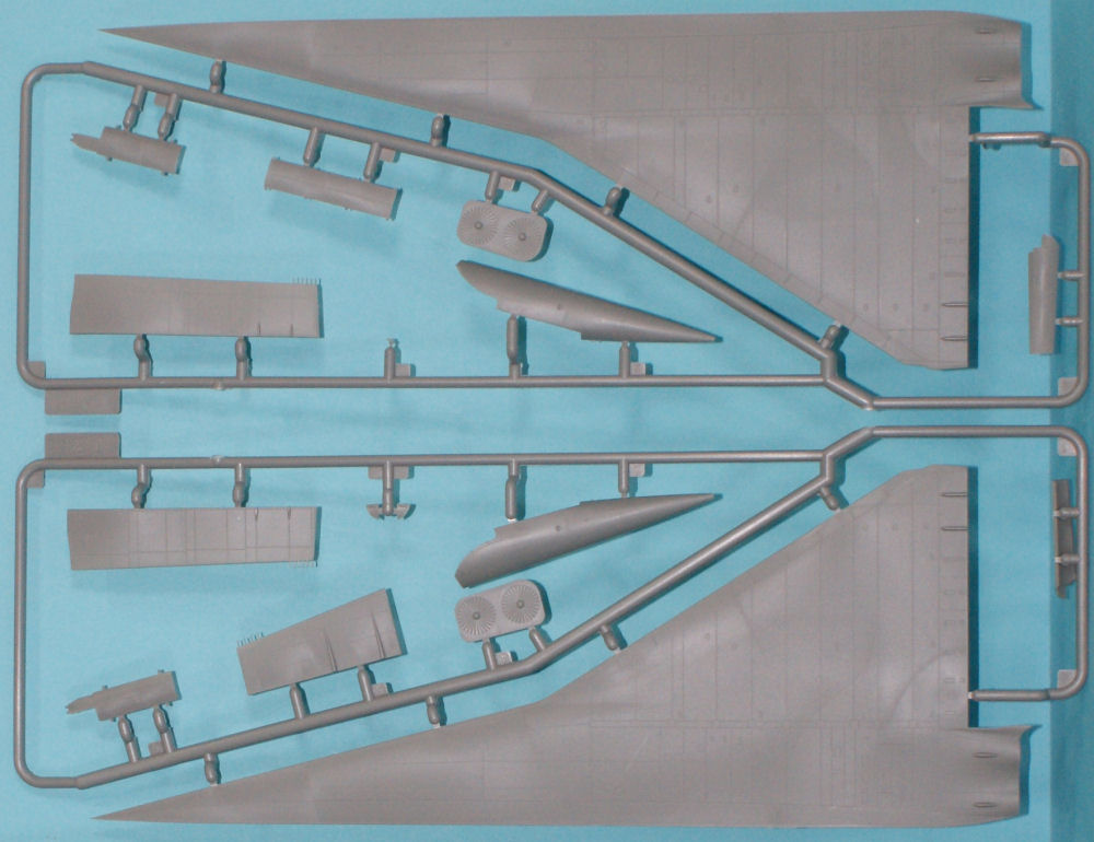 ICM 14401 1/144 Tu-144 Kit Image 02