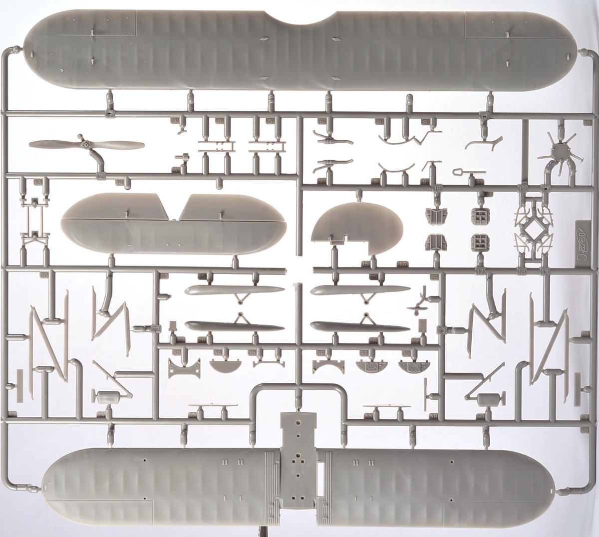 ICM 48251 1/48 U-2/Po-2 Kit Image 02