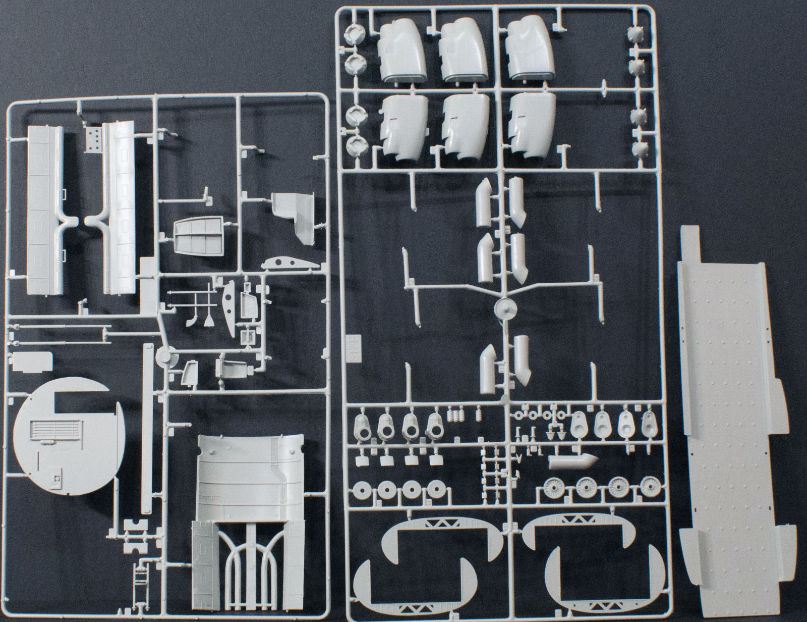 Italeri 0843 1/48 C-130H Hercules Parts Image 07