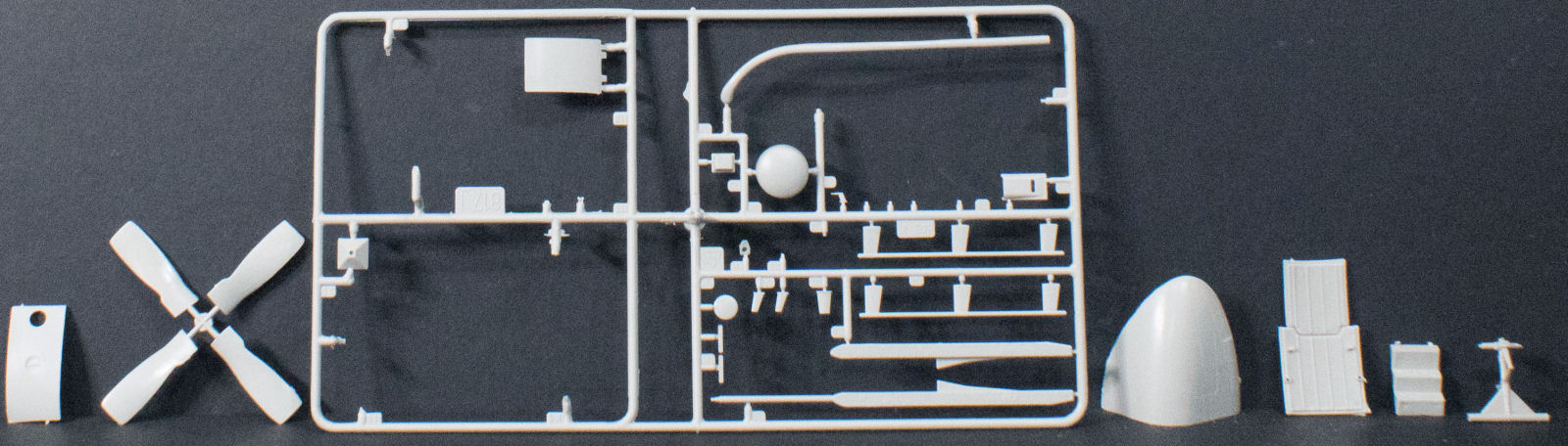 Italeri 0843 1/48 C-130H Hercules Parts Image 09