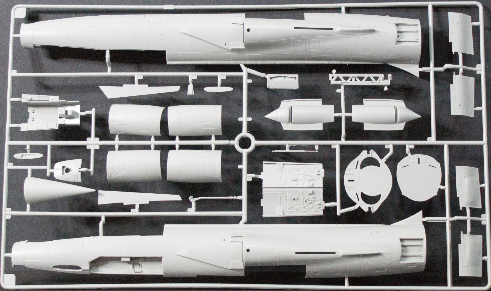 Italeri 2502 1/32 F-104G/S Starfighter Parts Image 01