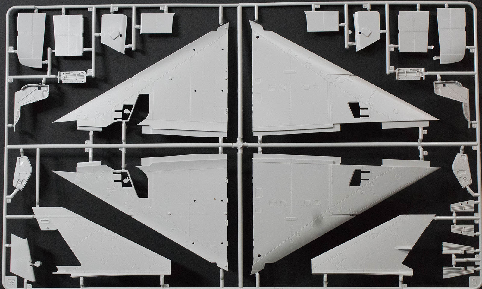 Italeri 2510 1/32 Mirage IIIE/R Parts Image 05