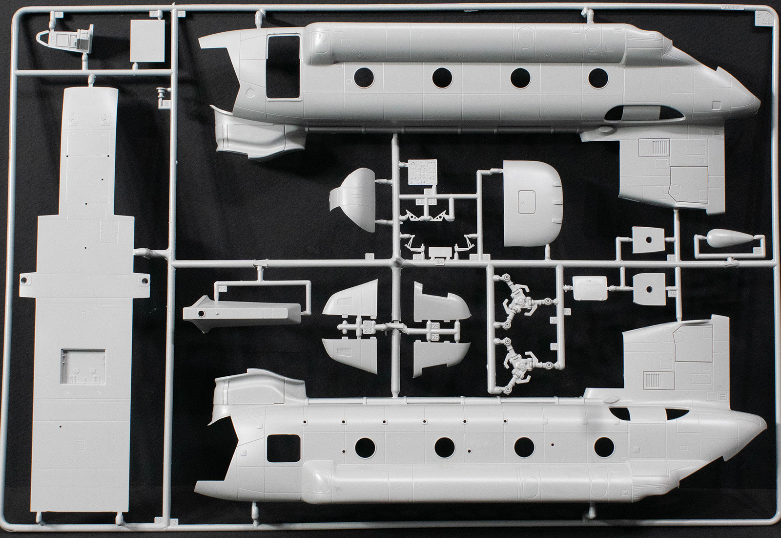 Italeri 2779 1/48 CH-47F Chinook Parts Image 01
