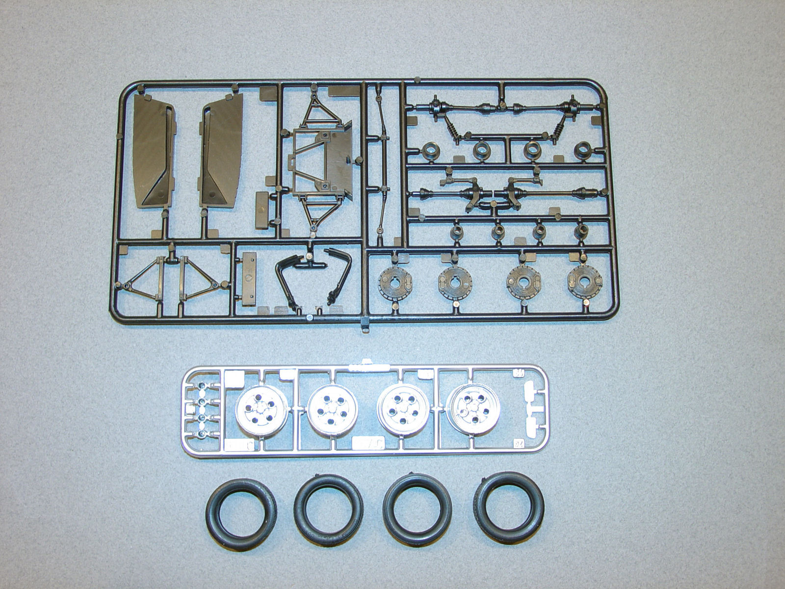 Italeri 3685 1/24 Lamborghini Diablo Parts Image 05