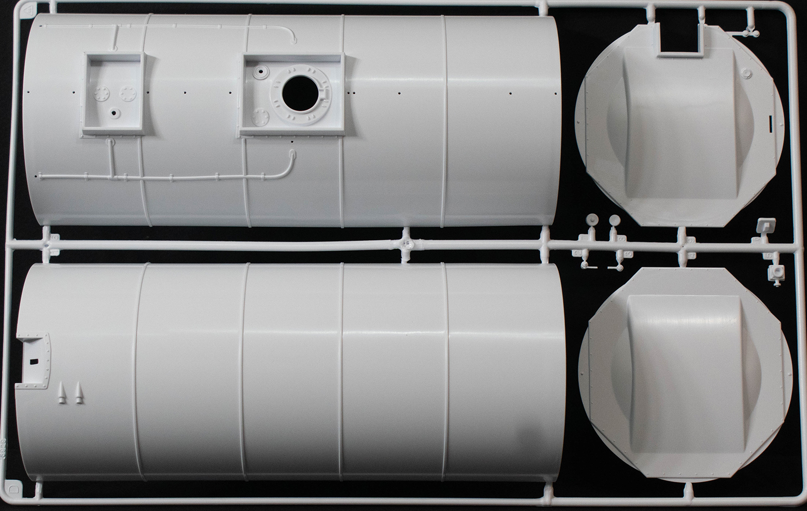 Italeri 3929 1/24 American Superliner Parts Image 01