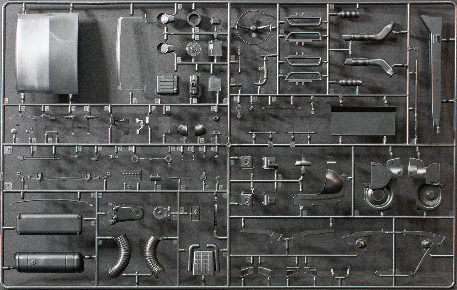 Italeri 4703 1/12 '68 Fiat 500F Parts Image 05
