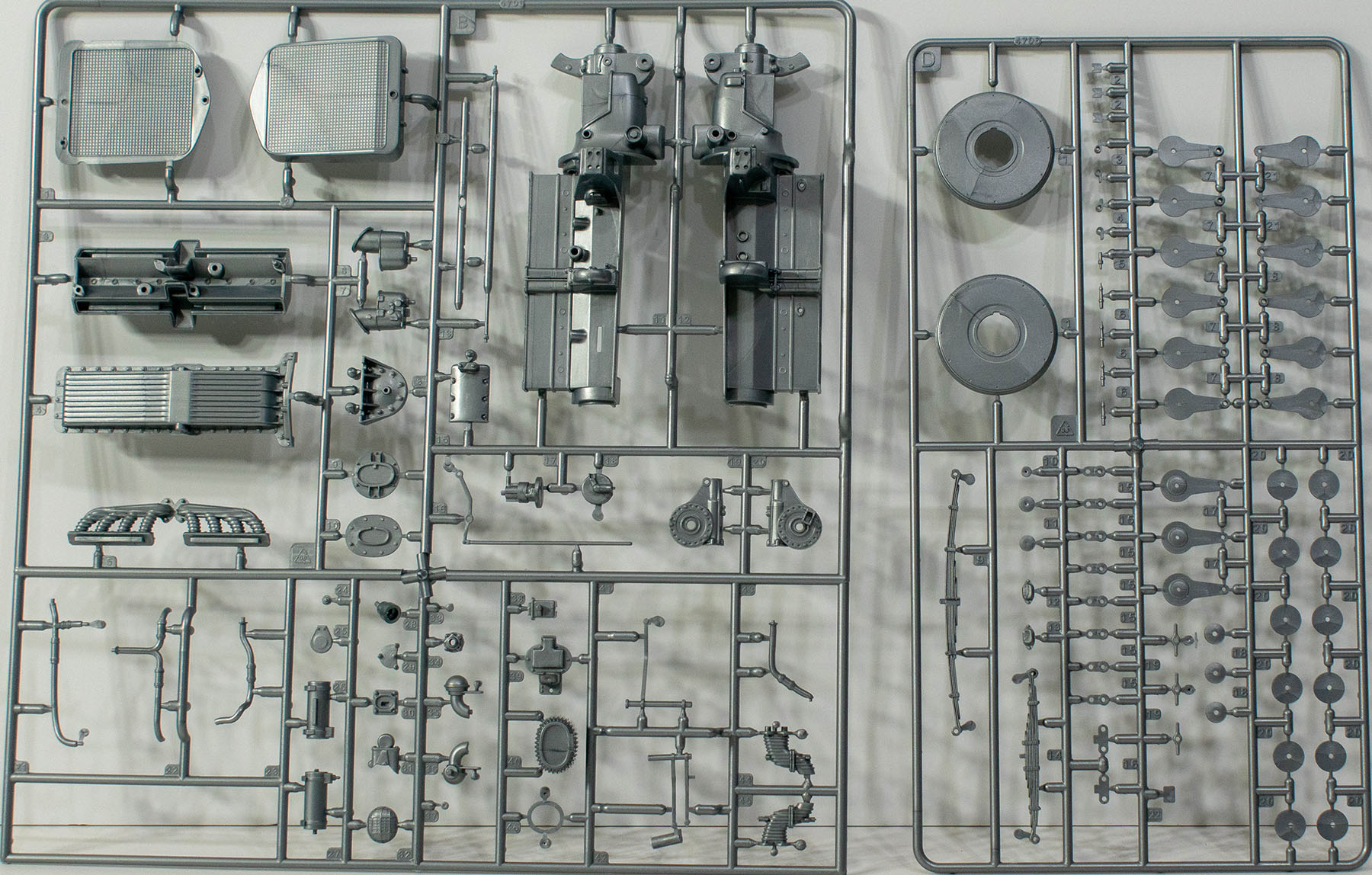 Italeri 4706 1/12 Alfa Romeo 8C 2300 Monza Parts Image 03