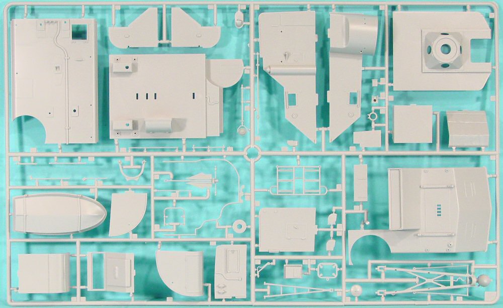 Italeri 5602 1/35 Elco 80' Torpedo Boat PT-596 Parts Image 03