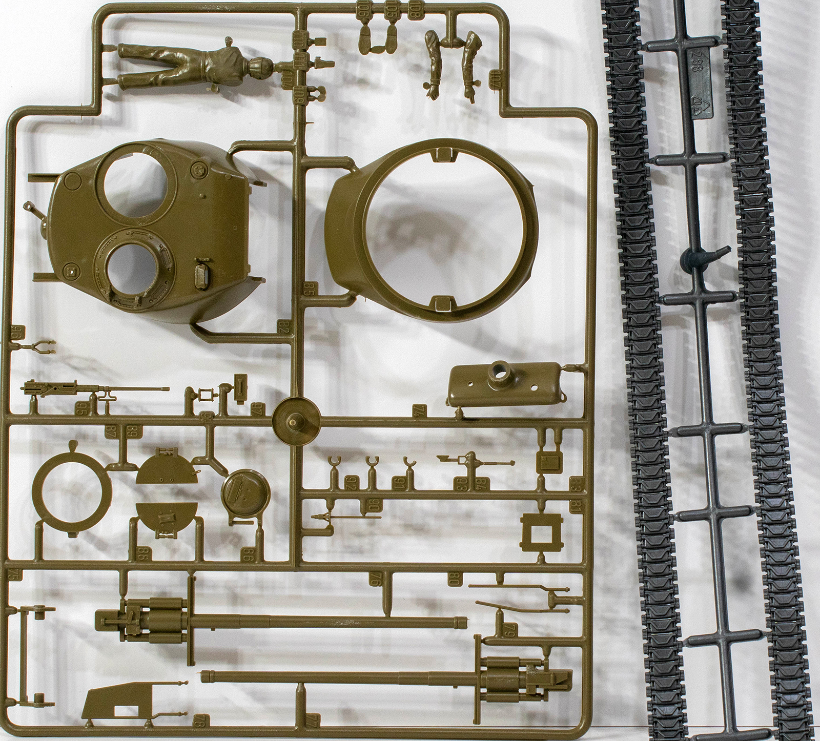 Italeri 6568 1/35 M4A1 Sherman w/U.S. Infantry Parts Image 03