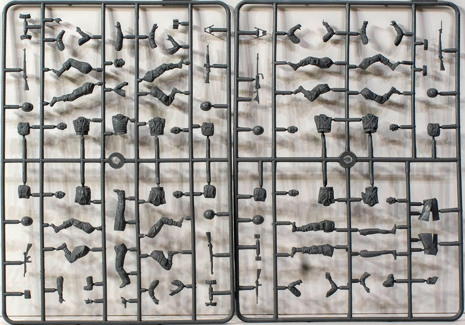 Italeri 6568 1/35 M4A1 Sherman w/U.S. Infantry Parts Image 04