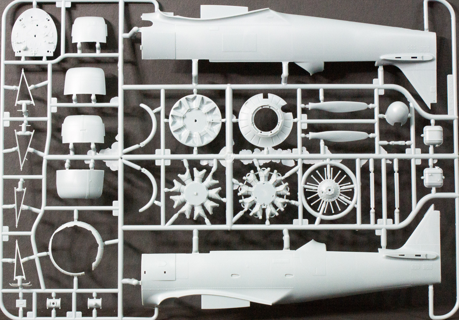 Kitty Hawk Models 32001 1/32 T-6 Texan Review Image 01