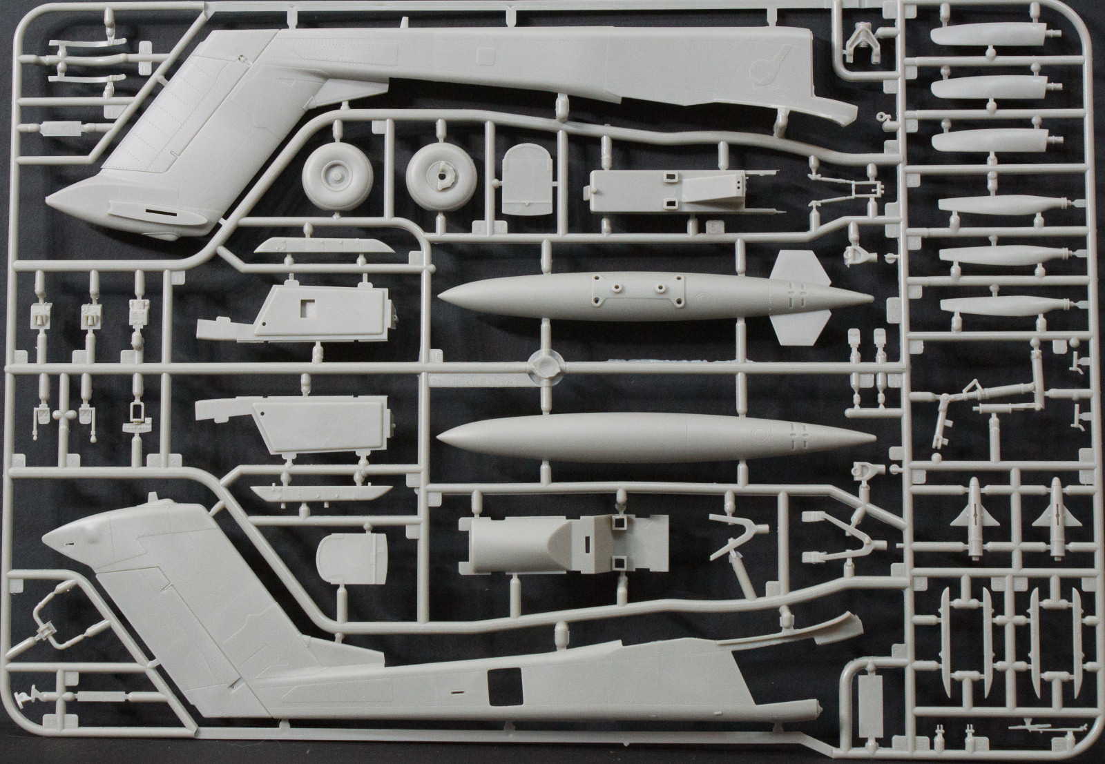 Kitty Hawk Models 32003 1/32 OV-10D Bronco Review Image 01
