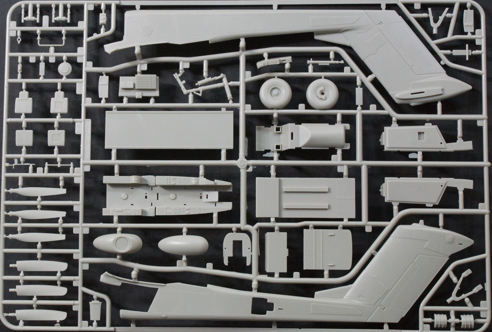 Kitty Hawk Models 32003 1/32 OV-10D Bronco Review Image 02