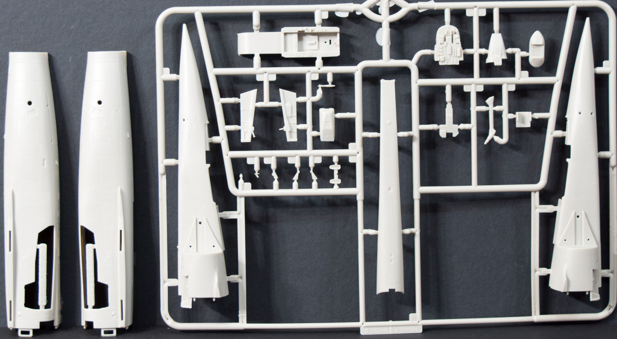 Kitty Hawk Models 80111 1/48 Mirage F.1CR/CT Review Image 01