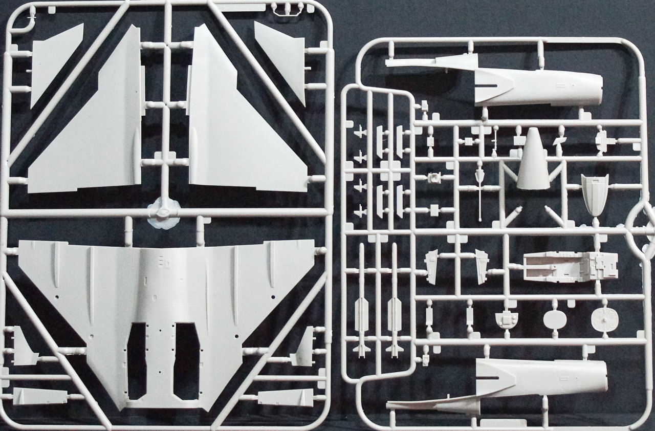 Kitty Hawk Models 80117 1/48 Saab JAS-39A/C Gripen First-Look Image 01