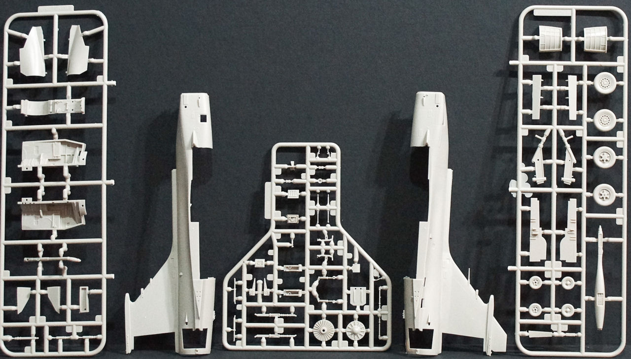 Kitty Hawk Models 80117 1/48 Saab JAS-39A/C Gripen First-Look Image 02