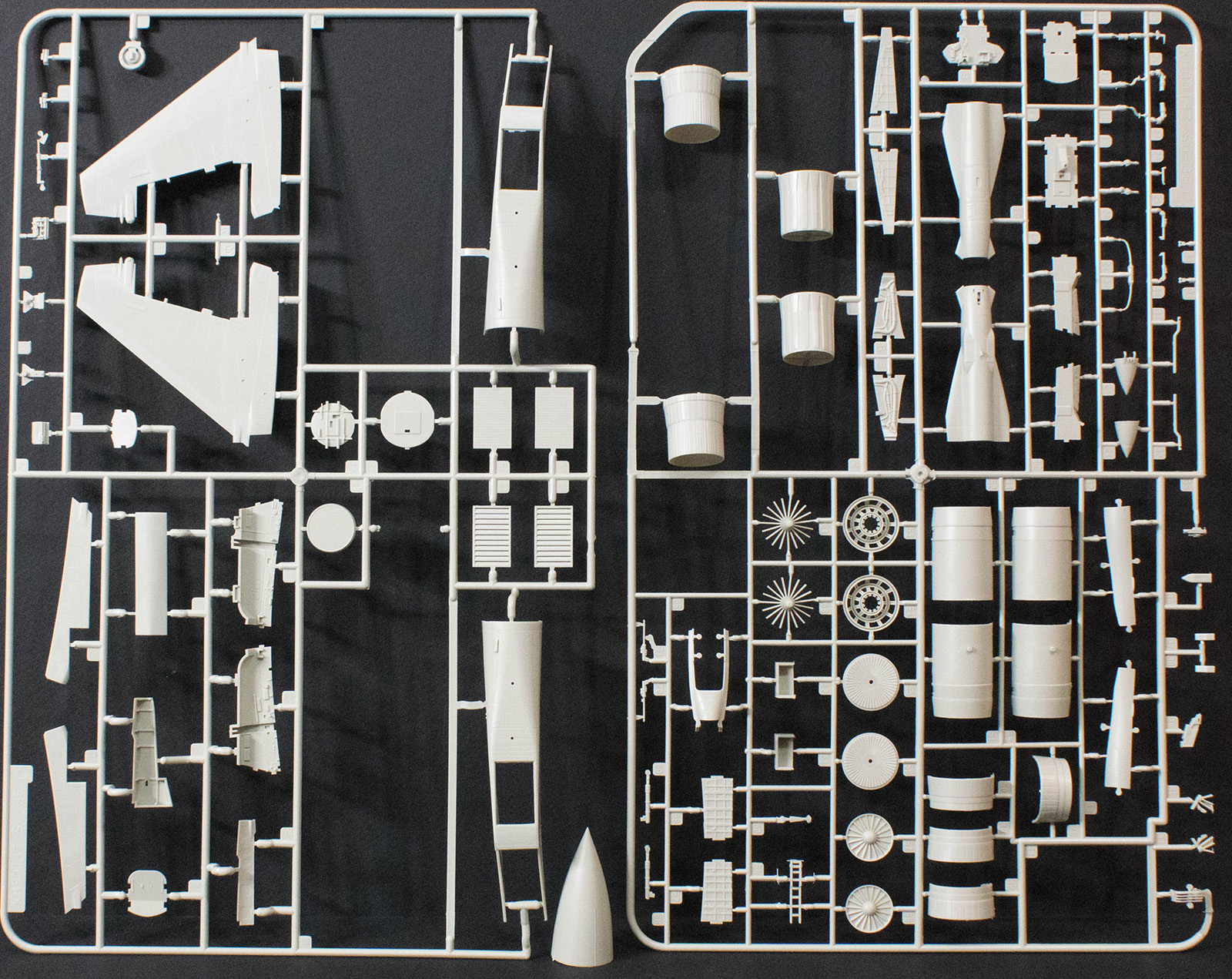 Kitty Hawk Models 80128 1/48 Su-35 Flanker E PLAAF Review Image 02