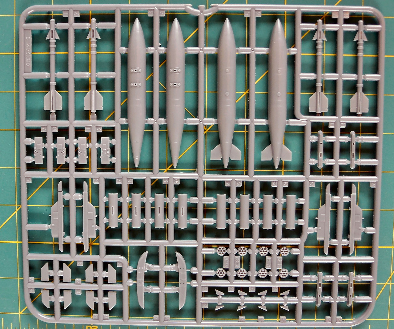 Kitty Hawk Models 80129 1/48 TF-9J Cougar Review Image 05