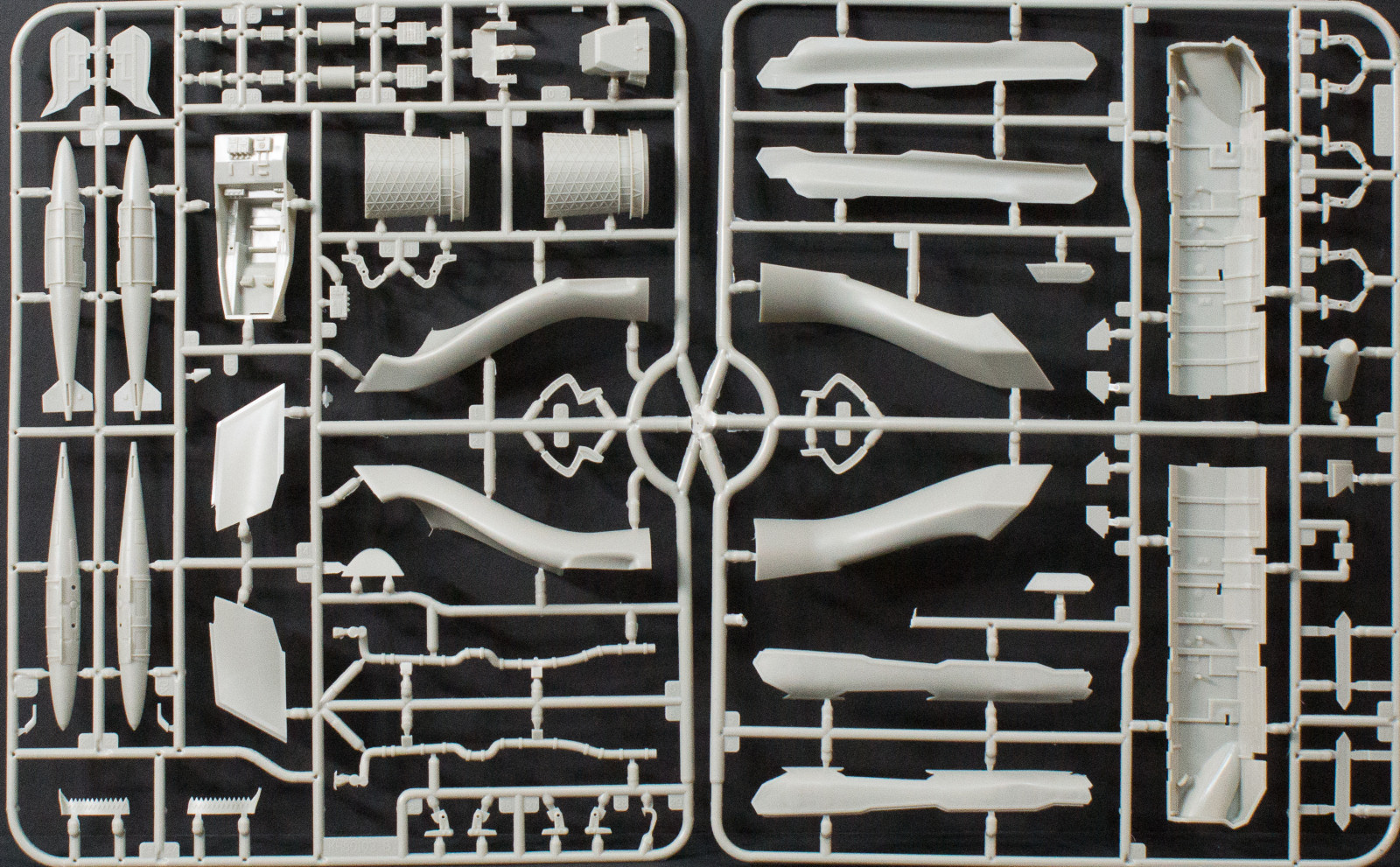 Kitty Hawk Models 80132 1/48 F-35C Lightning II Review Image 03