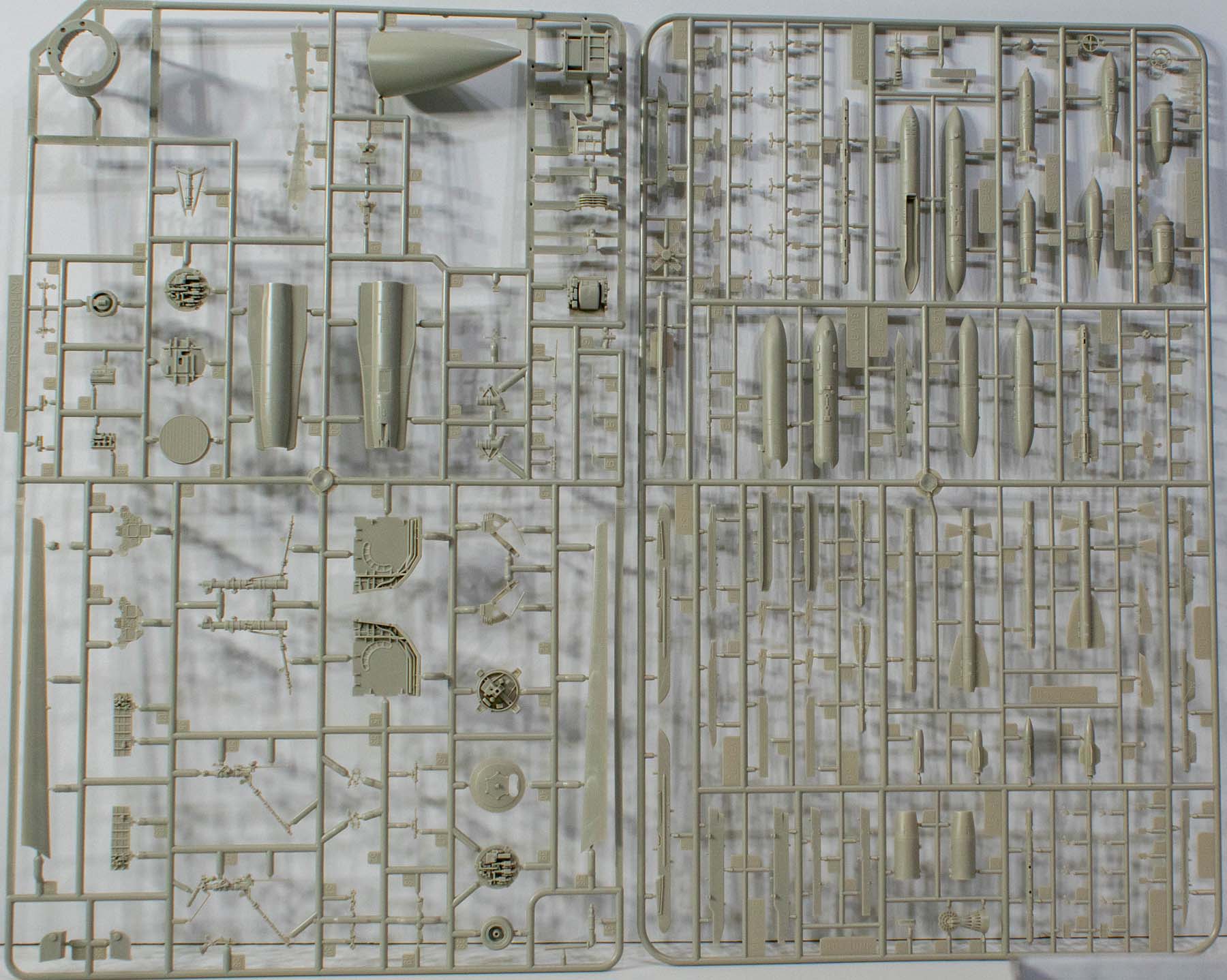 Kitty Hawk Models 80168 1/48 Su-27UB Flanker Review Image 04