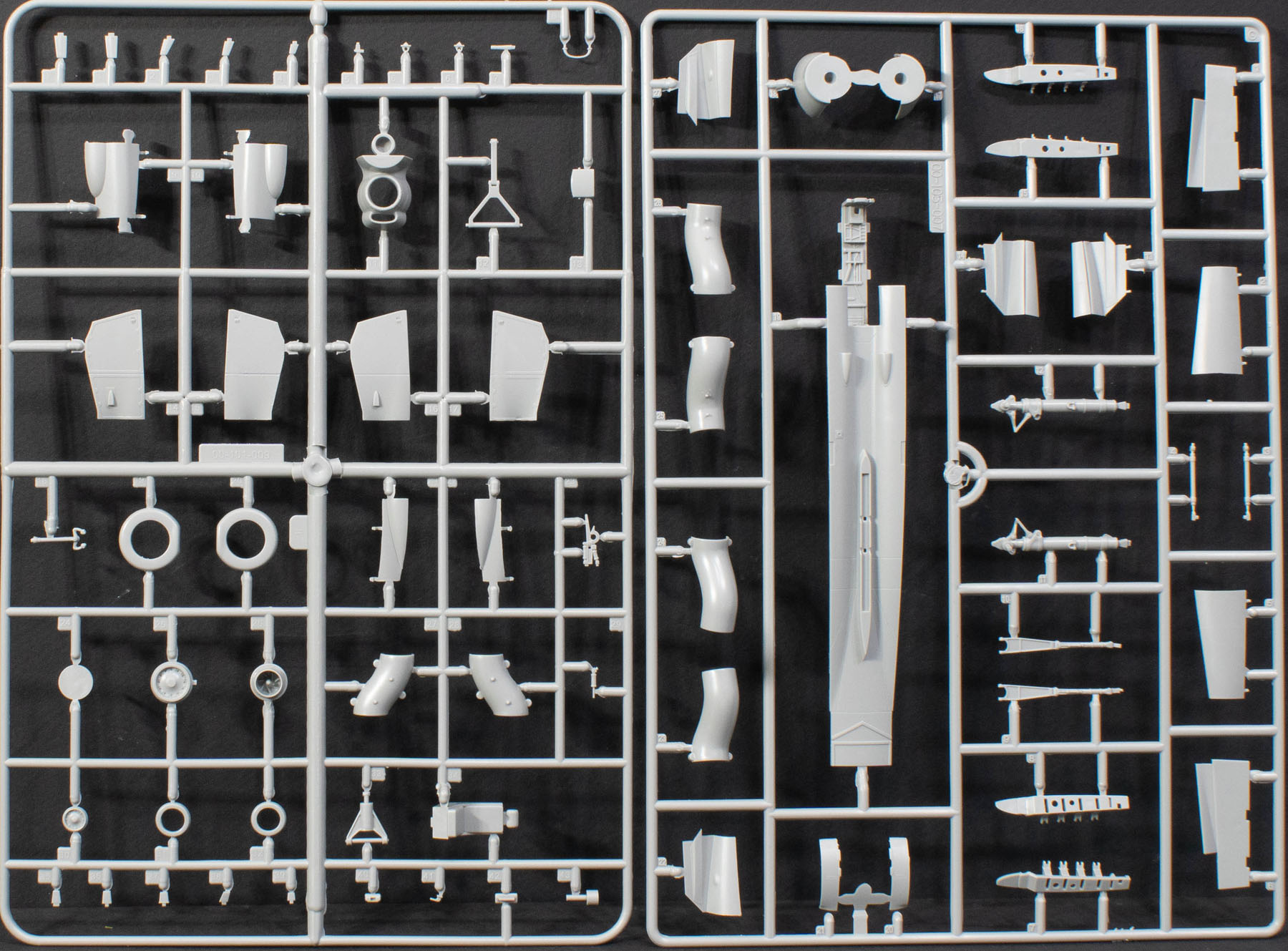 Kinetic 48066 1/48 E-2C Hawkeye 2000 Parts Image 02
