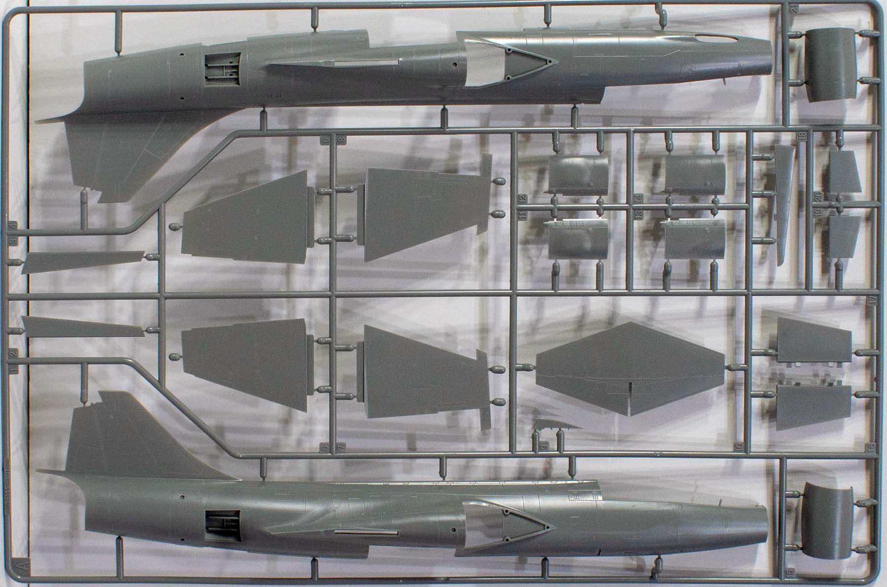 Kinetic 48092 1/48 F-104J/F-104DJ Starfighter Parts Image 02