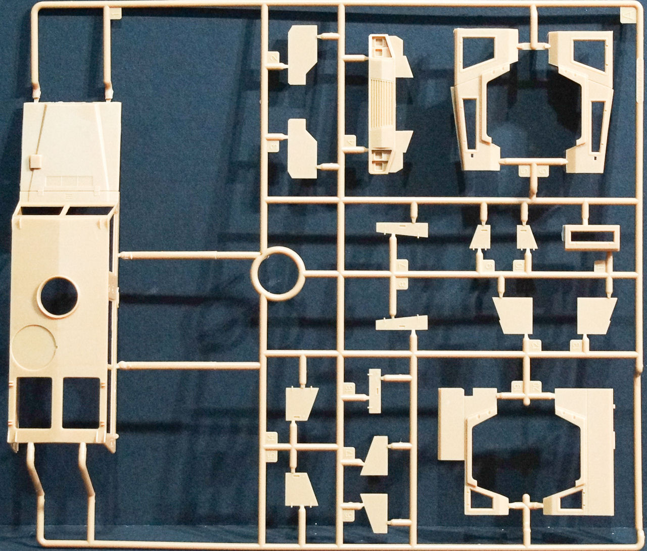 Kinetic 61010 1/35 RG-31 Mk.3 Canadian Army MRAP Parts Image 01