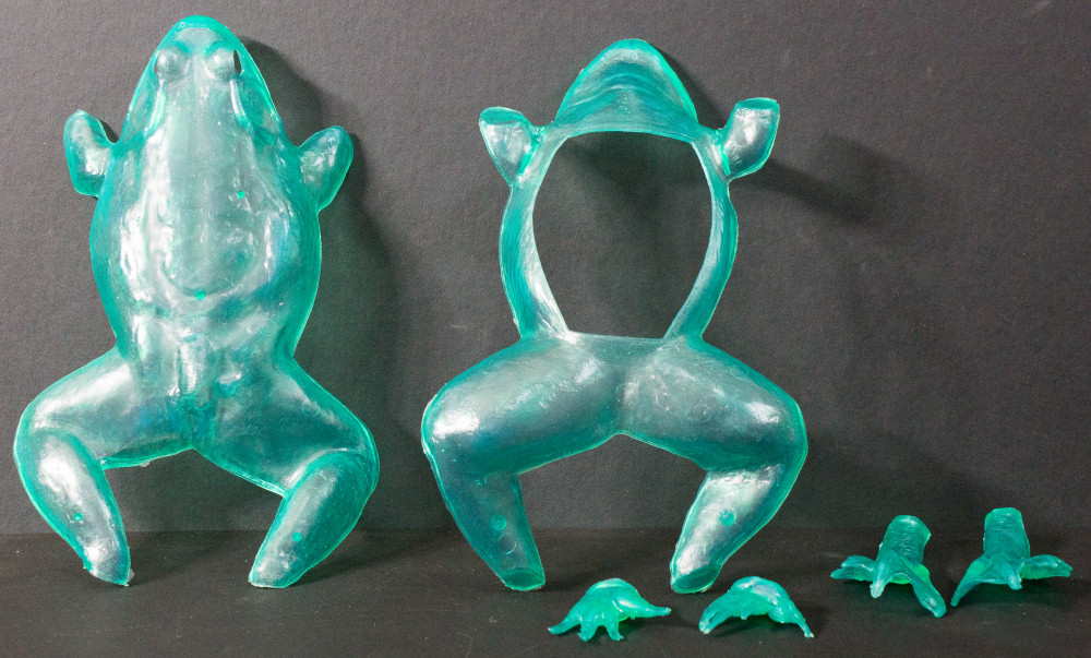 Lindberg 0301 1/1 Transparent Bullfrog Parts Image 01