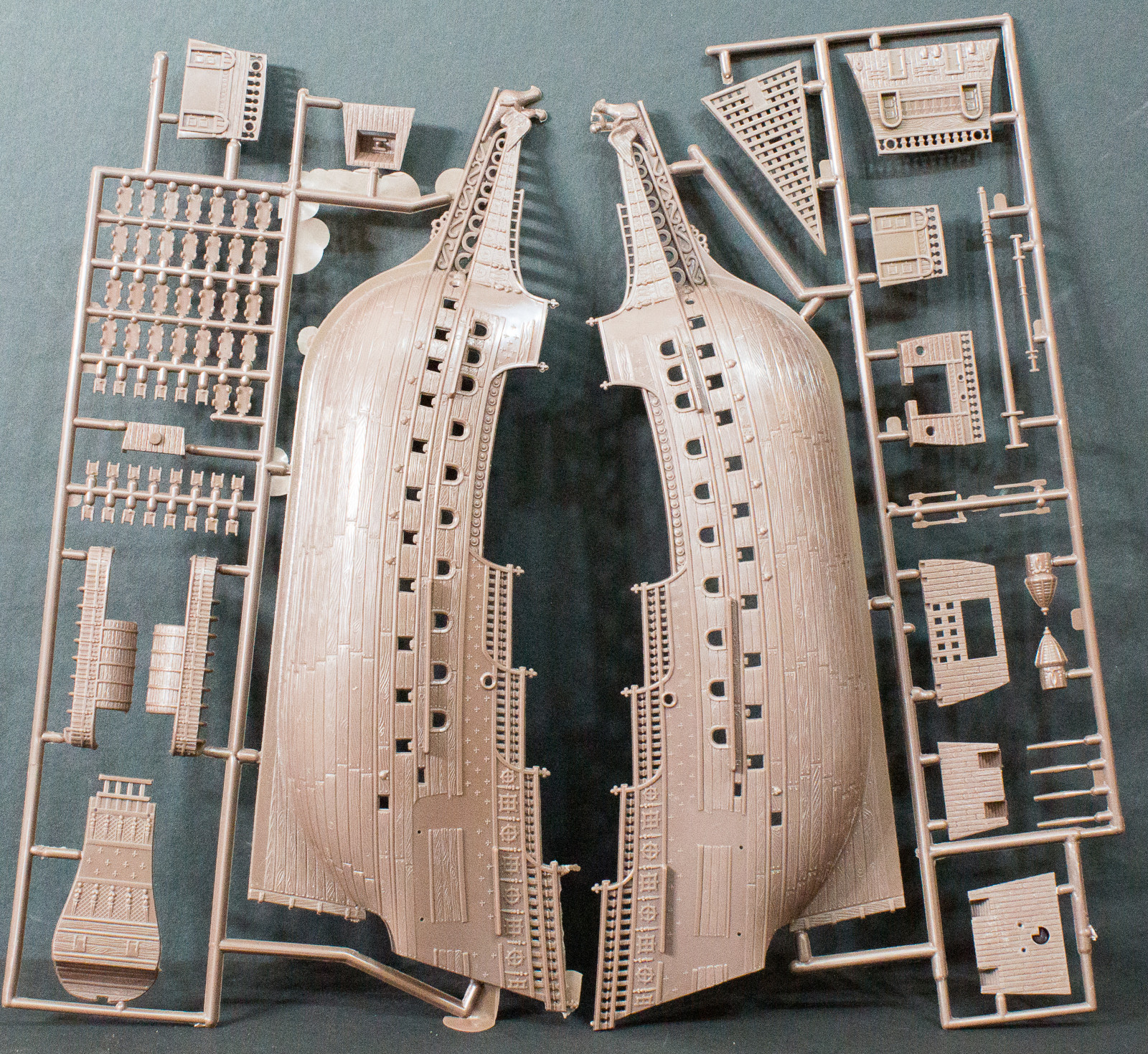 Lindberg 70859 1/130 Sir Henry Morgan Pirate Ship Parts Image 01