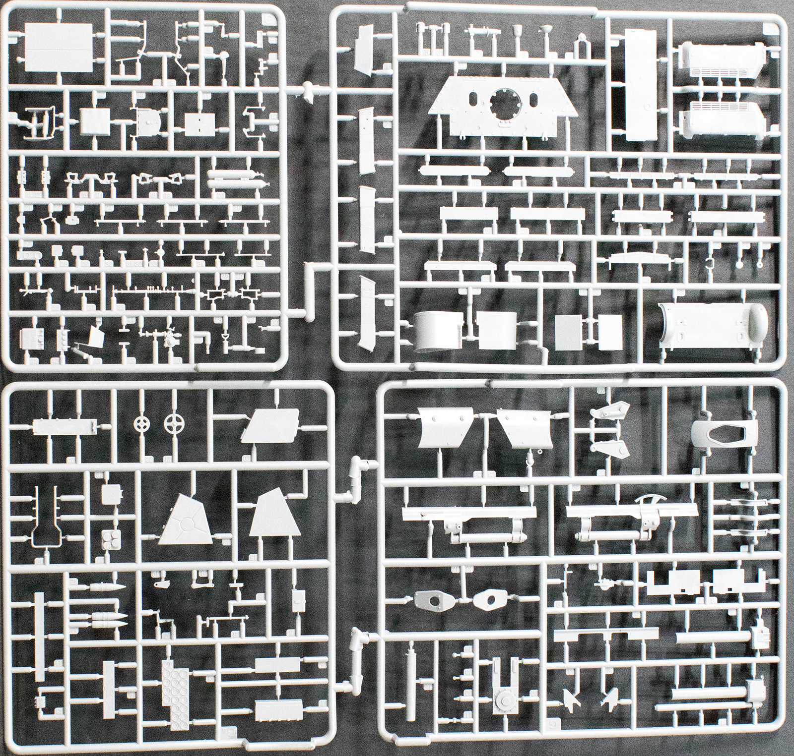 MiniArt 35175 1/35 SU-122 Self-Propelled Gun Initial Production Parts Image 02