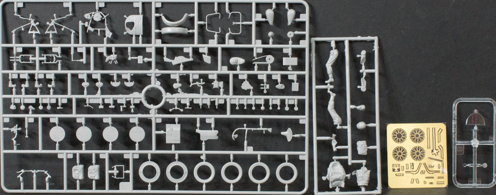 MiniArt 35176 1/35 Rest on Motorcycle Parts Image 01