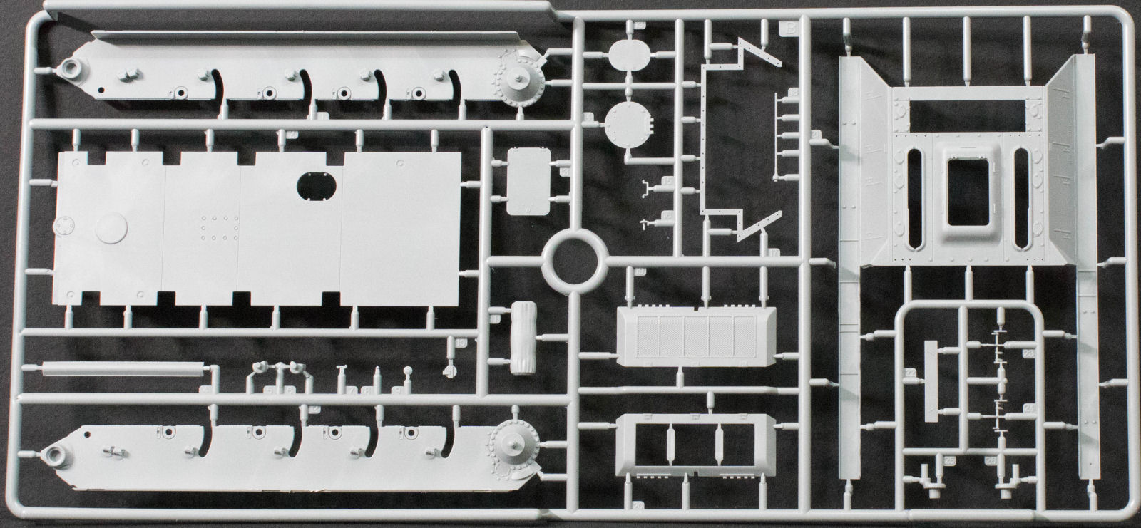 MiniArt 35181 1/35 SU-122 Early Production Parts Image 01