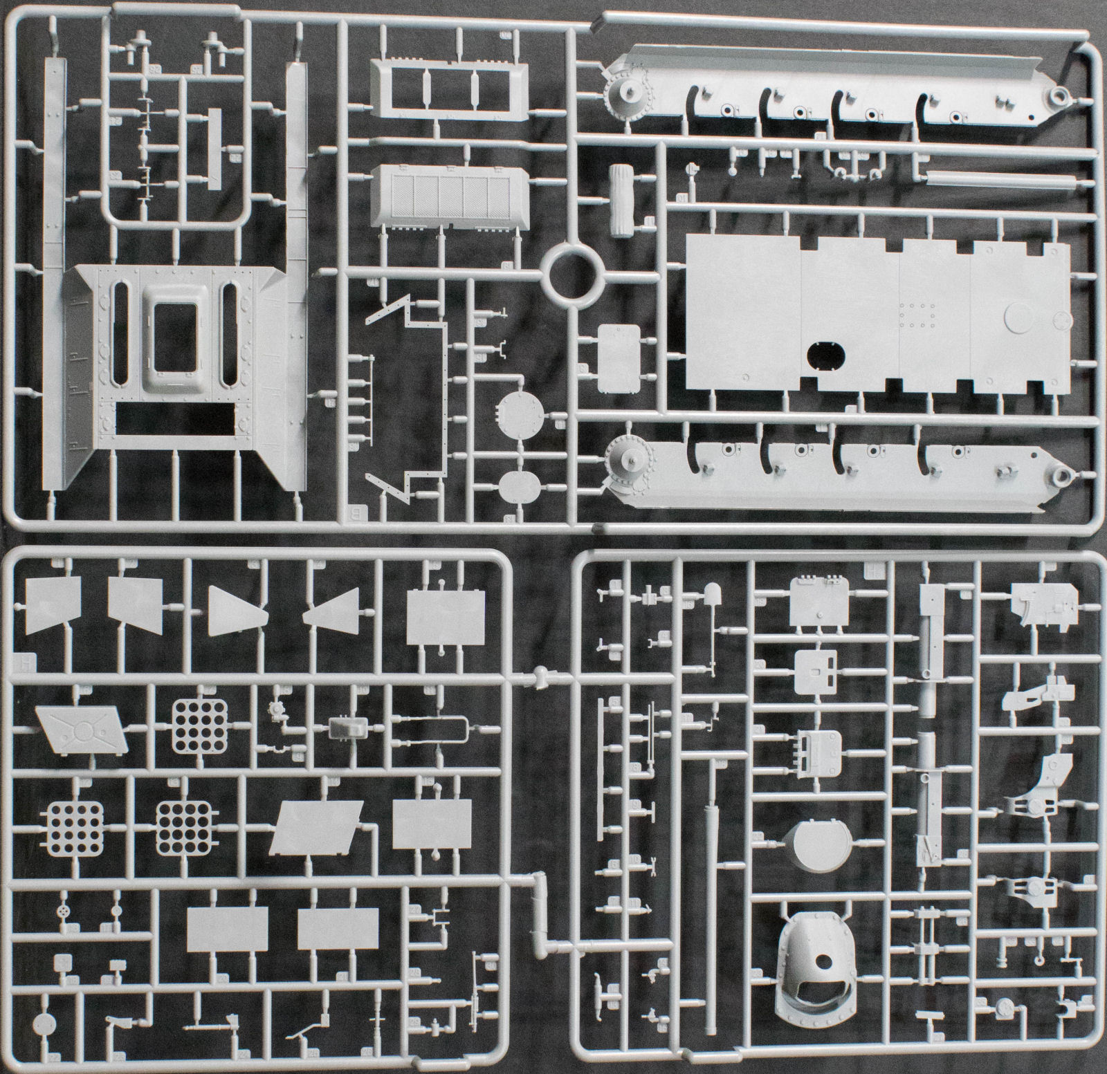 MiniArt 35187 1/35 SU-85 Self-Propelled Gun Mid Production Parts Image 01